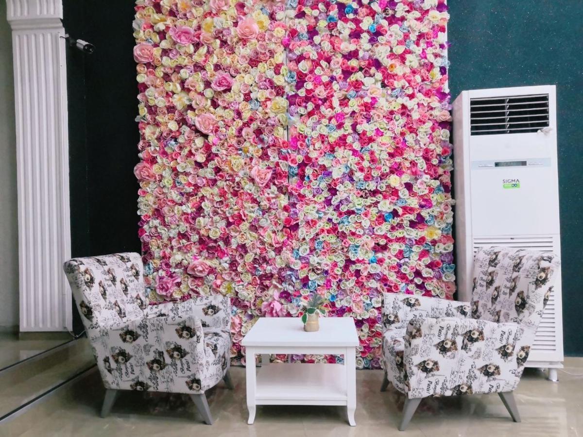 Hotel My Rose บาทูมิ ภายนอก รูปภาพ