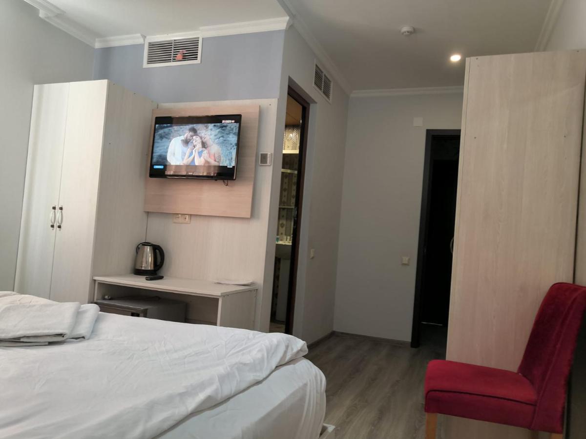 Hotel My Rose บาทูมิ ภายนอก รูปภาพ