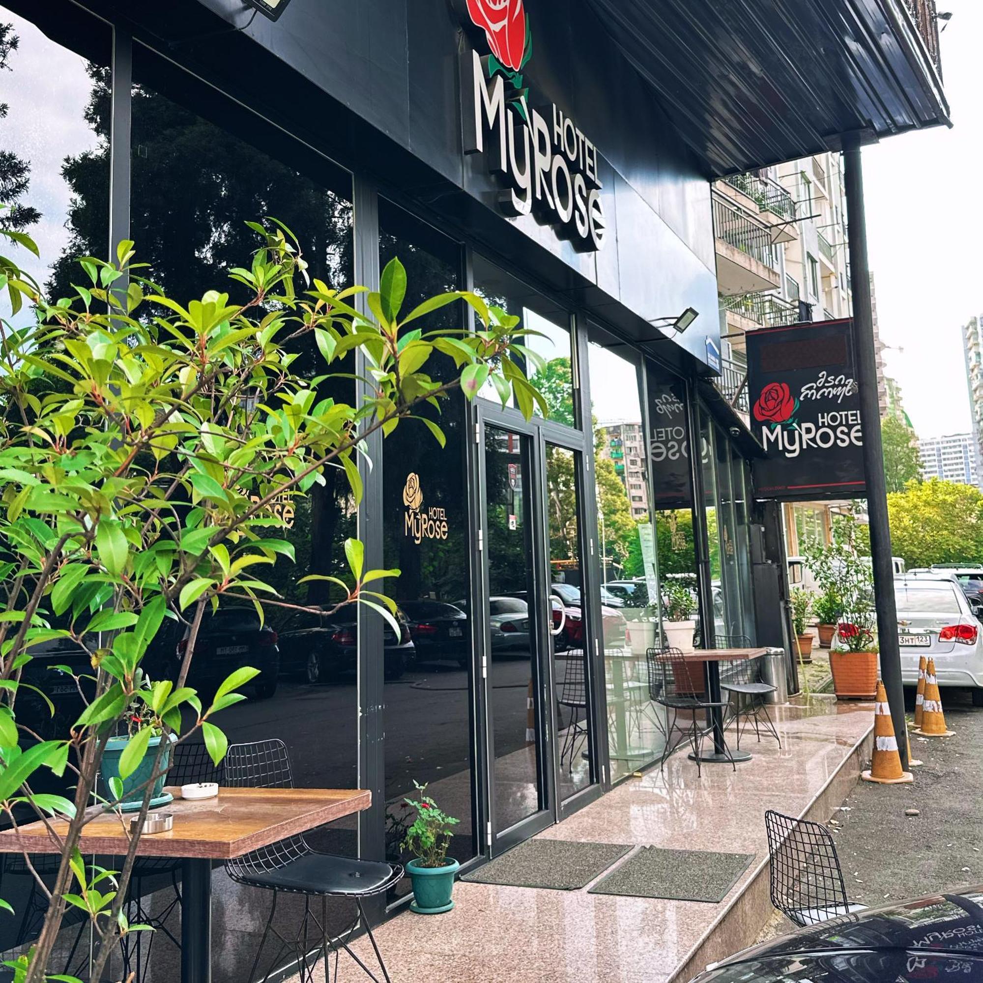 Hotel My Rose บาทูมิ ภายนอก รูปภาพ
